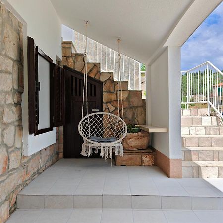 Apartments Amfora Gdinj Ngoại thất bức ảnh