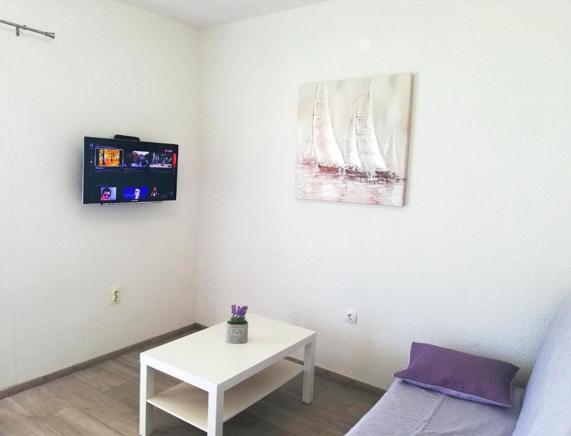 Apartments Amfora Gdinj Ngoại thất bức ảnh