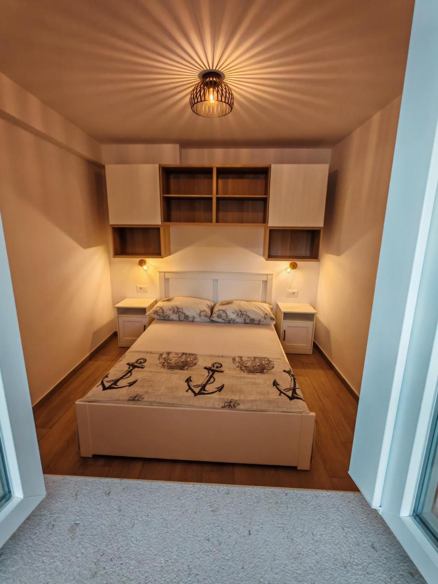 Apartments Amfora Gdinj Ngoại thất bức ảnh